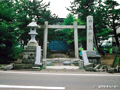 15 神社被害：刈羽村下高町　山王神社鳥居倒壊