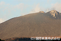 ③新燃岳南側斜面の状況