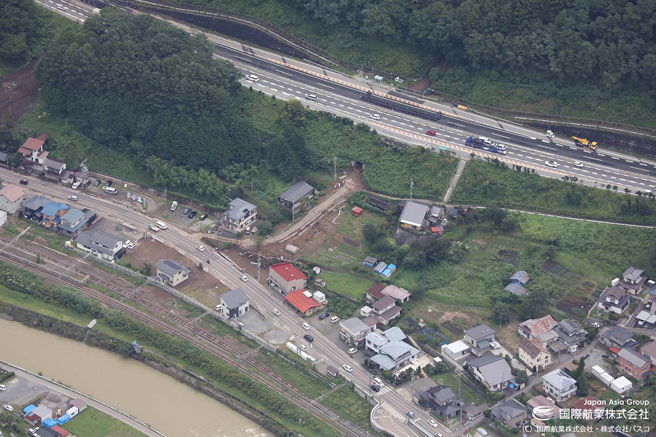 長野県岡谷市川岸地区で発生した土石流の状況