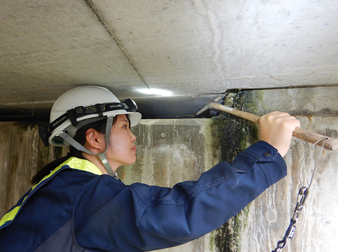 現在の仕事の面白さや難しさは何ですか？